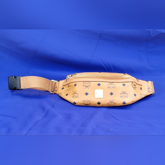 MCM authentic - Picture 2 of 3